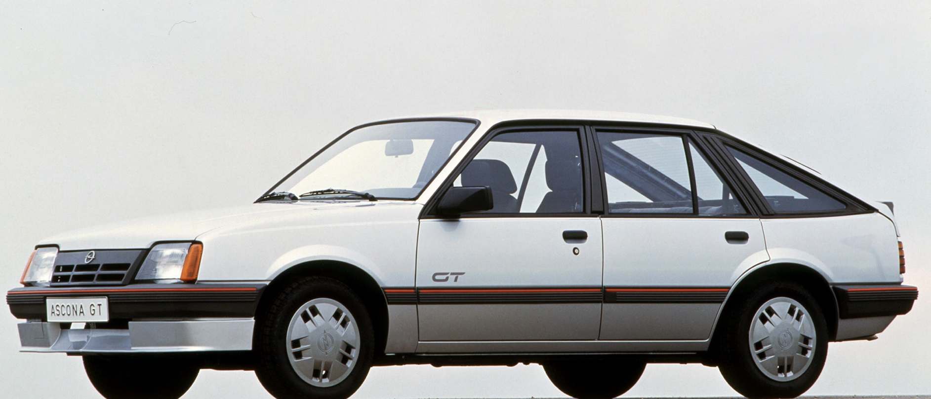Opel Ascona C Hatchback (09.1981 - 08.1988)